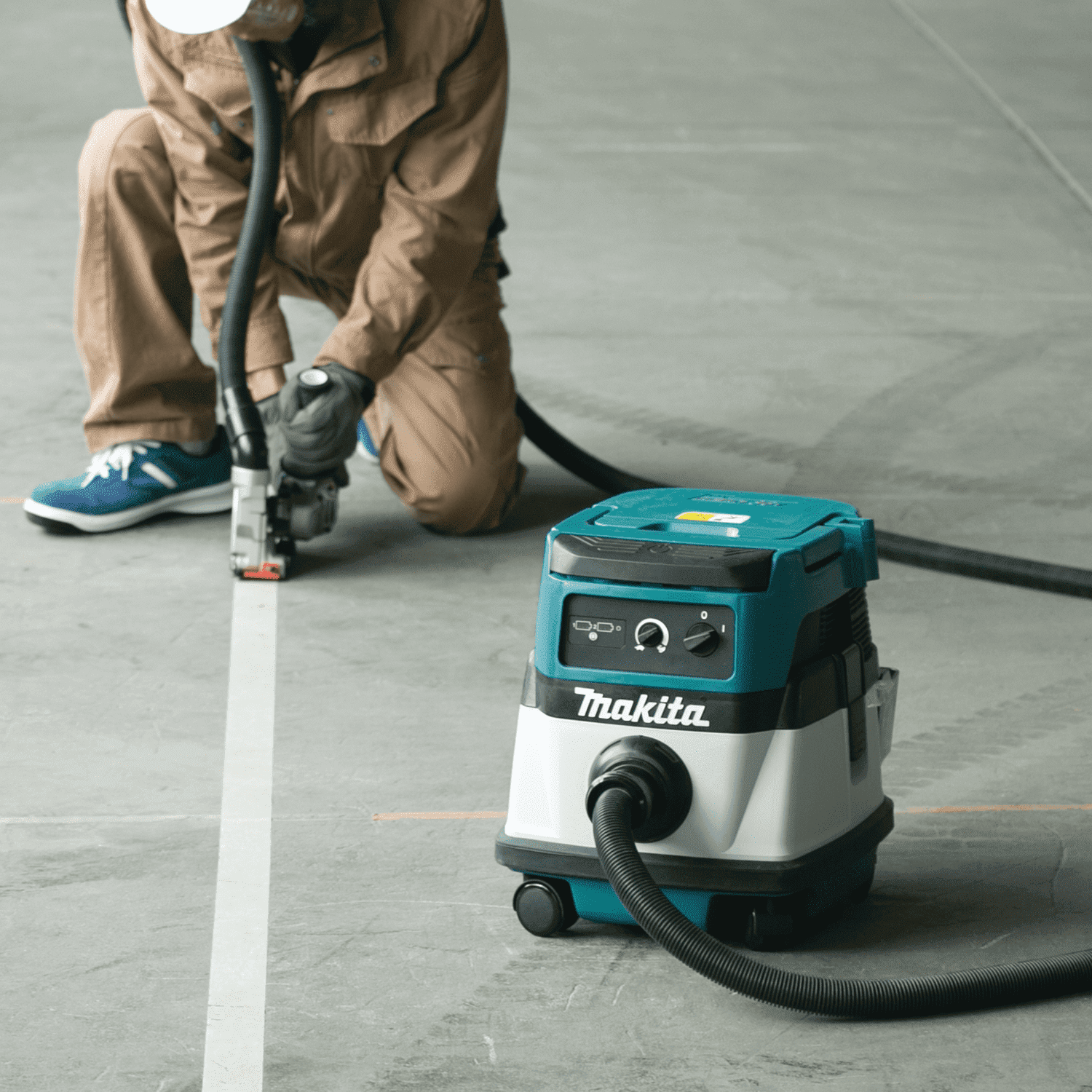 Picture of 18V X2 LXT Lithium-Ion (36V) Cordless/Corded 2.1 Gallon HEPA Filter Dry Dust Extractor/Vacuum, Tool Only, Picture 2